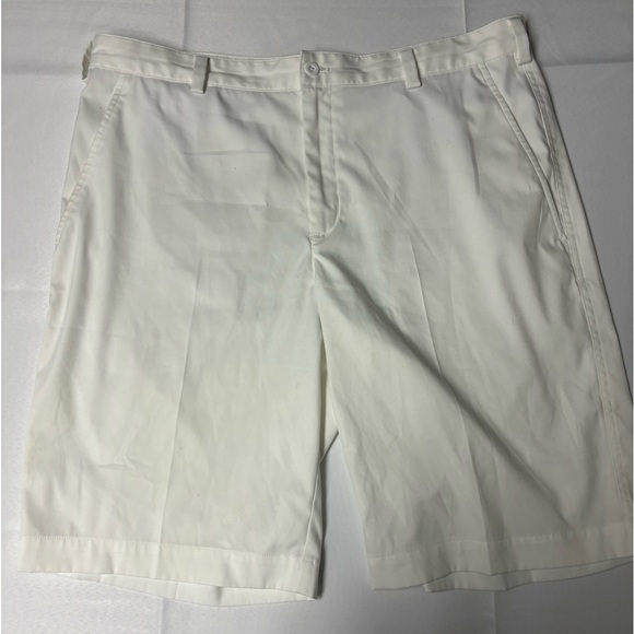 MENS NIKE GOLF SHORTS ⛳️ - Picture 3 of 6